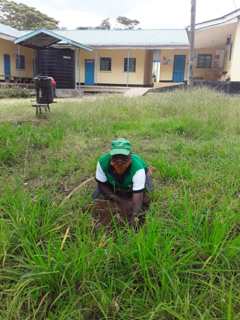 Mwanyani Dispensary Tree Planting 09-05-2020 6